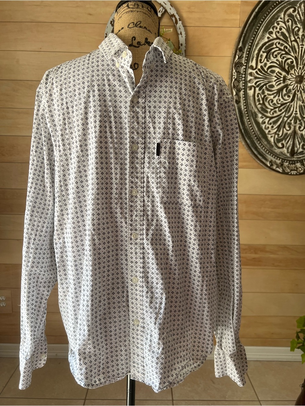 Ariat White Long-Sleeve Button-Down with Black Geometric Print Size XL